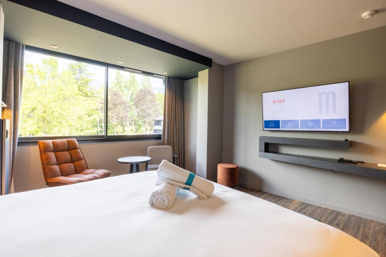 Miura Hotel Voglans ภายนอก รูปภาพ