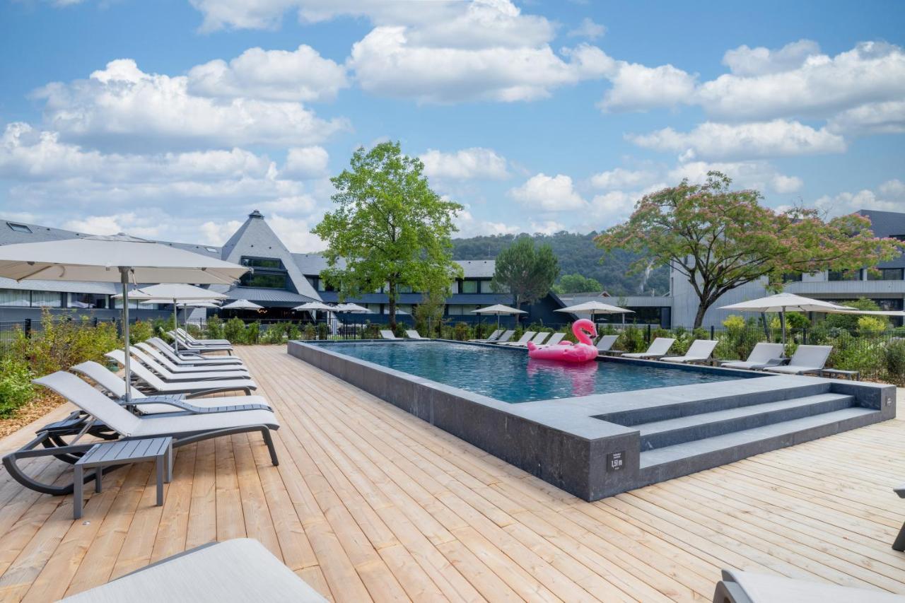 Miura Hotel Voglans ภายนอก รูปภาพ