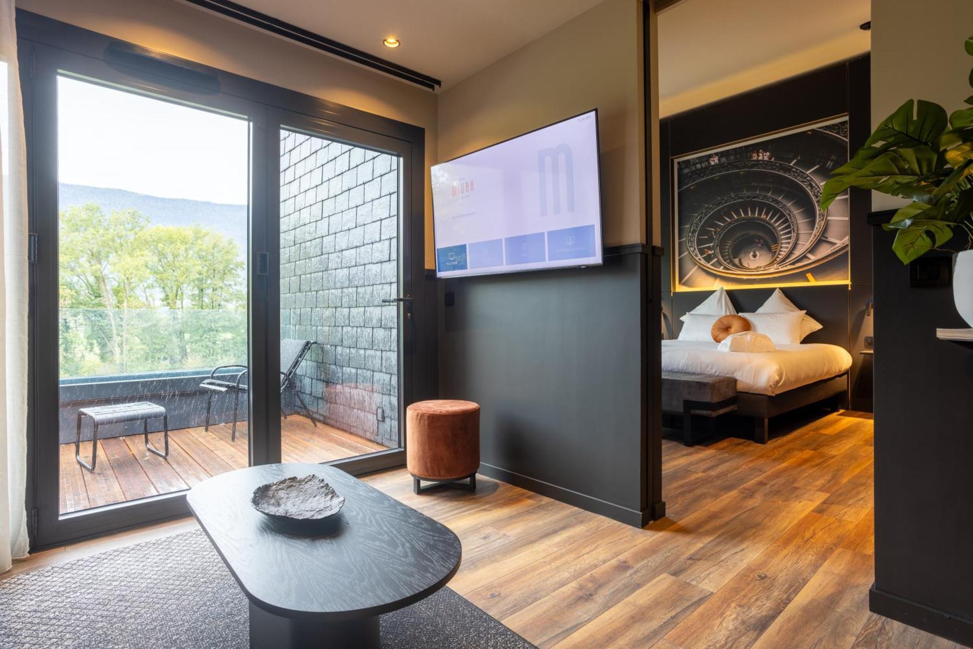 Miura Hotel Voglans ภายนอก รูปภาพ