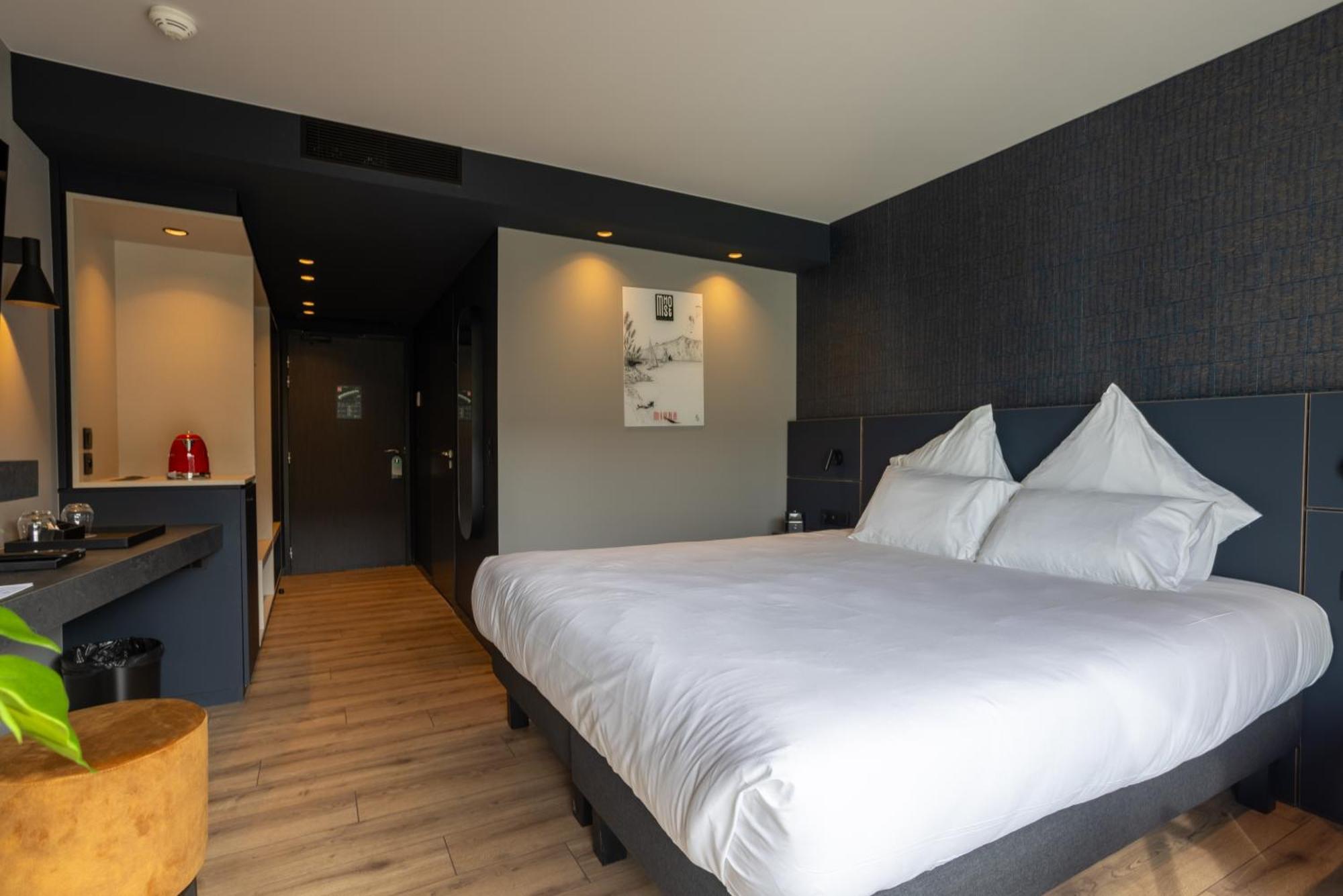 Miura Hotel Voglans ภายนอก รูปภาพ