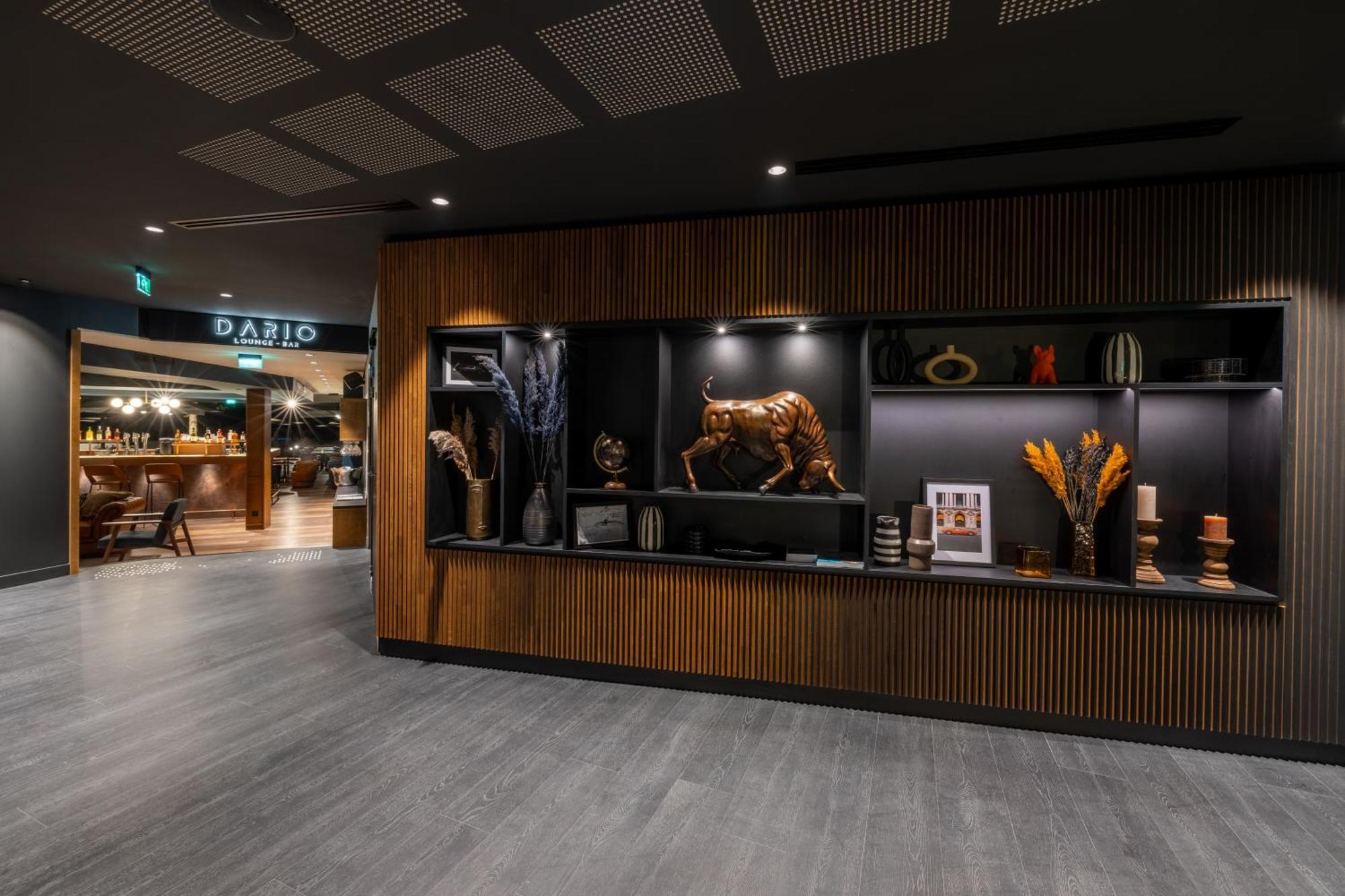Miura Hotel Voglans ภายนอก รูปภาพ
